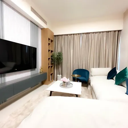 Luxury Burj Royale Apt Balcony Burj Khalifa View Dubai Exterior photo