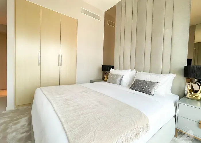 Luxury Burj Royale Apt Balcony Burj Khalifa View